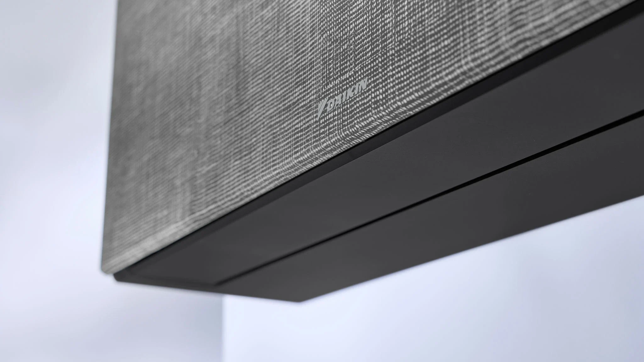 Daikin Stylish FTXA25DG / RXA25A8 сив текстил с черен корпус 2026  - изображение 4